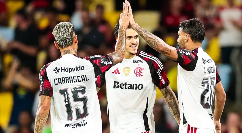 Flamengo goleia Madureira e avança para final do Carioca