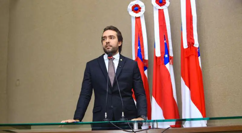 Deputado Thiago Abrahim propõe lei para melhorar atendimento AVC