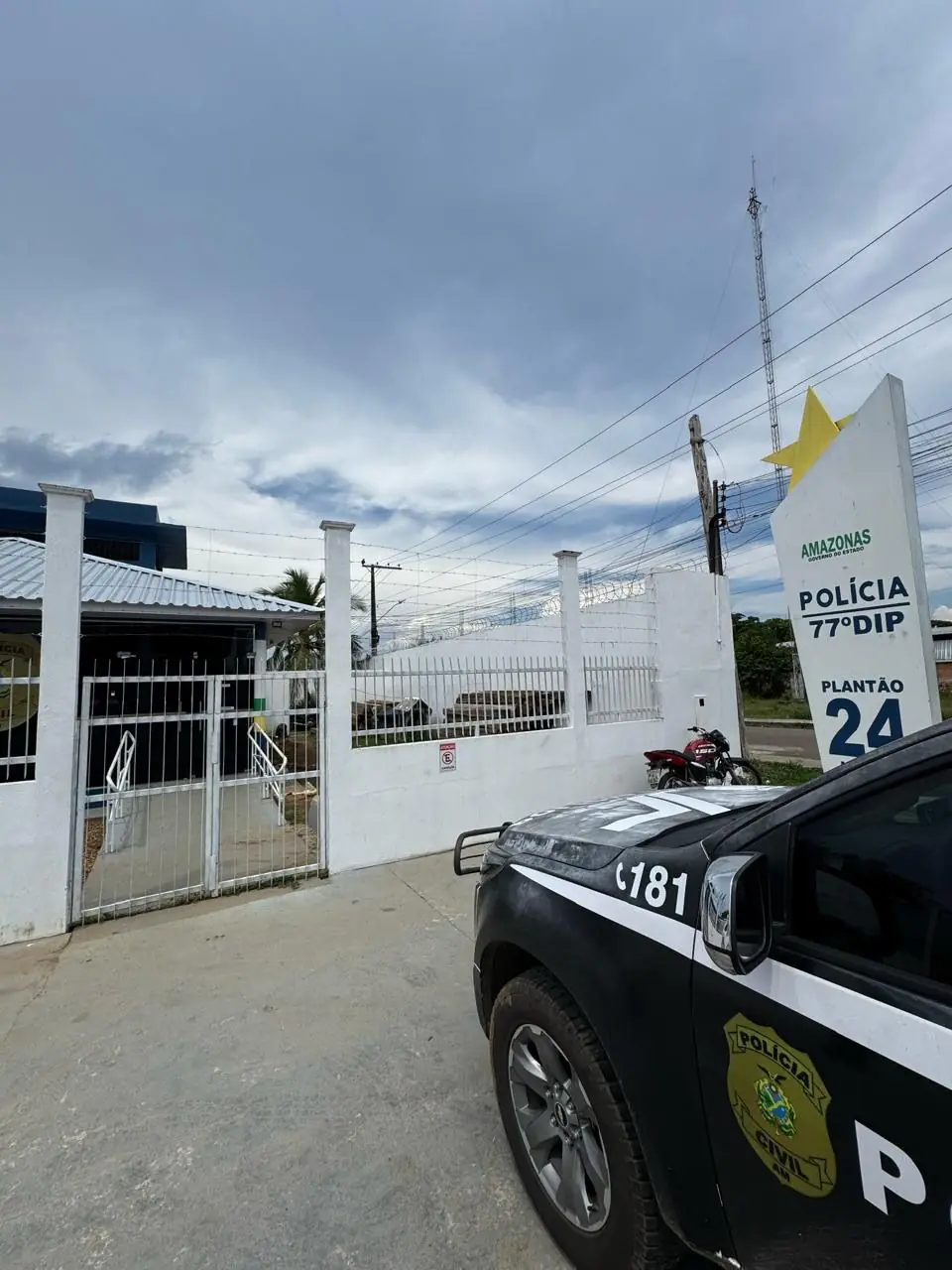 Criança de 2 anos é encontrada sozinha na rua em segurança