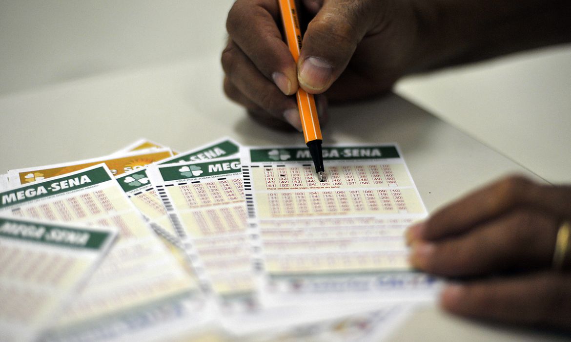 Mega-Sena acumula novamente e prêmio pode mudar sua vida