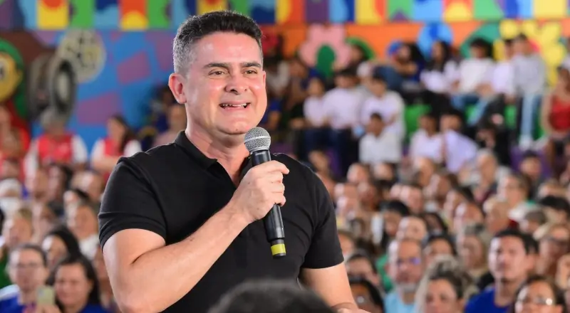 Com força na capital e avanço no interior, David Almeida se destaca na política