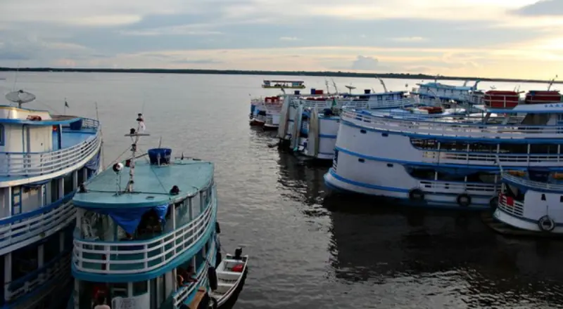 Viajar virou luxo: Transporte fluvial caro afeta moradores do Amazonas