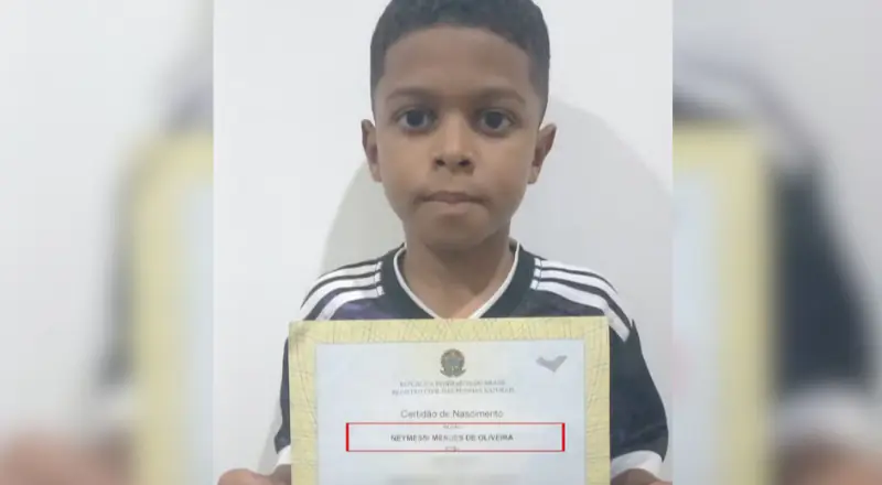 Pai queria Messi, mãe queria Neymar: Conheça o menino viralizado