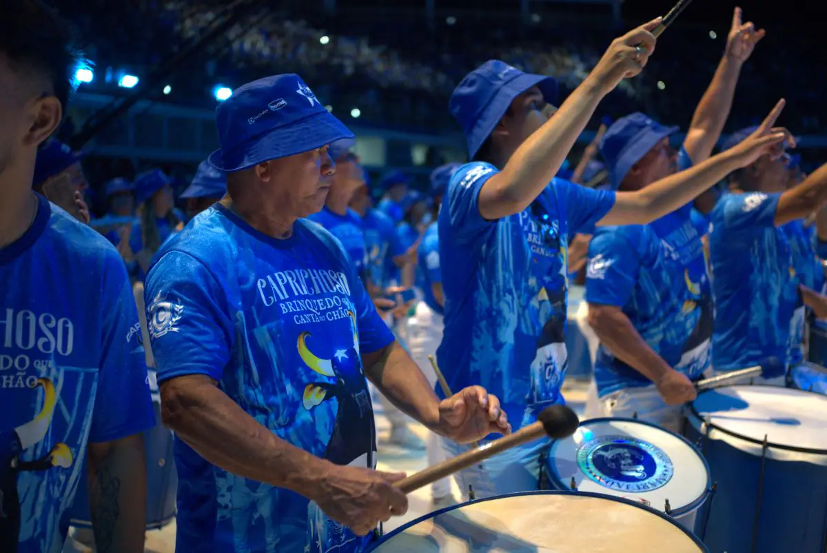 Festival de Parintins 2026: Caprichoso agita arquibancadas no Bumbódromo
