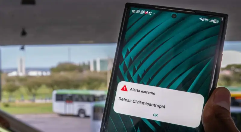 Brasil registra envio de alertas falsos em celulares; entenda como se proteger