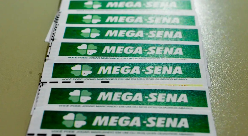 Confira os números da Mega-Sena sorteados neste sábado.
