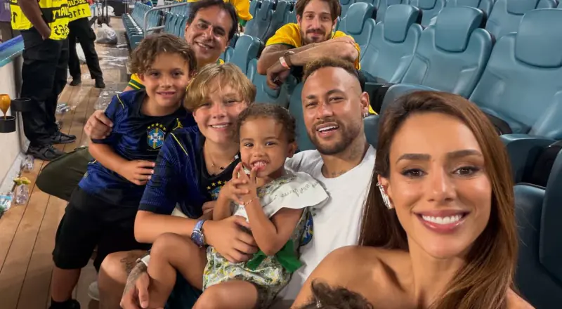 Família unida: Neymar celebra vitória com Bruna e os filhos