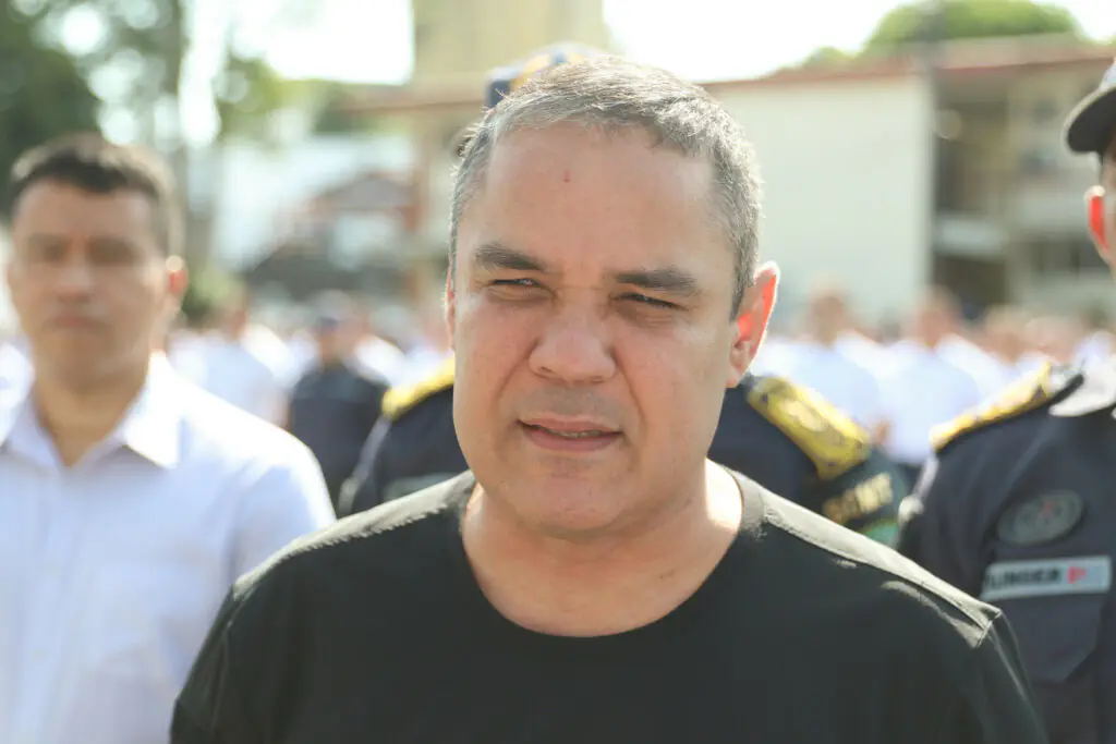 Coronel Vinícius critica Salazar e destaca Maria do Carmo no Amazonas
