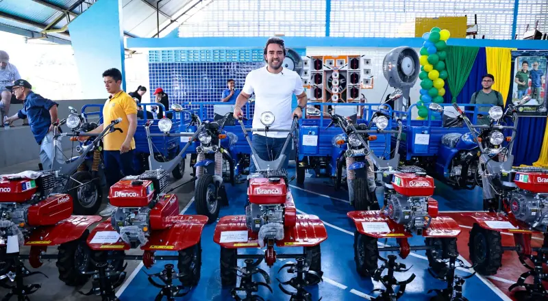 Thiago Abrahim entrega mais de R$ 500 mil em investimentos rurais