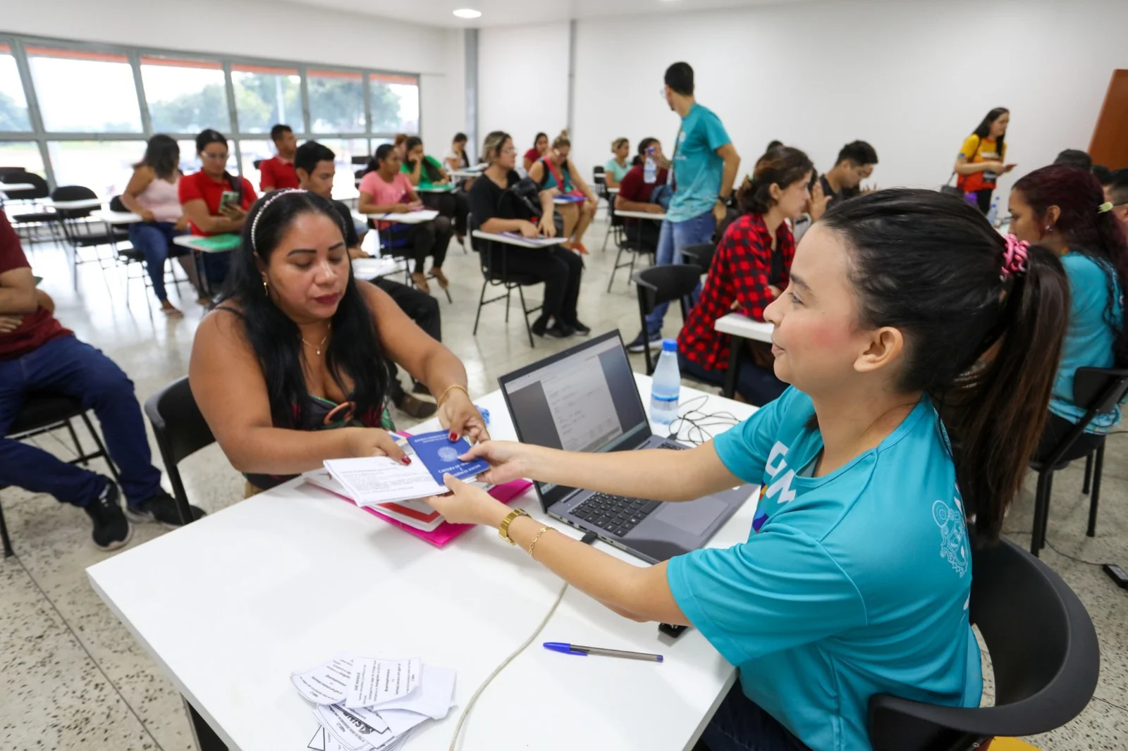 Sine Manaus oferta 648 vagas de emprego para novos candidatos