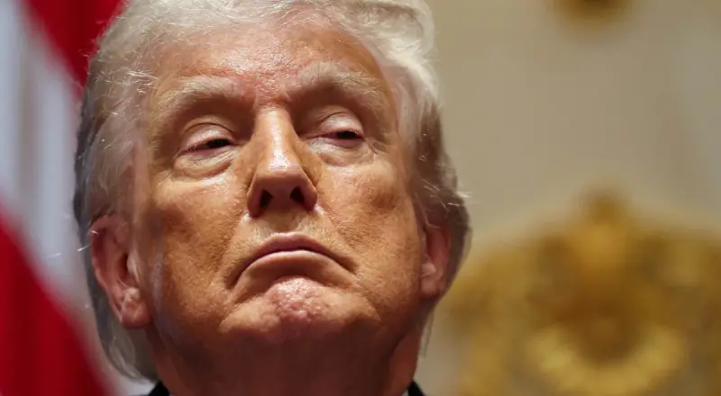 Trump divulga imagens de armas e promete combater cartéis perigosos