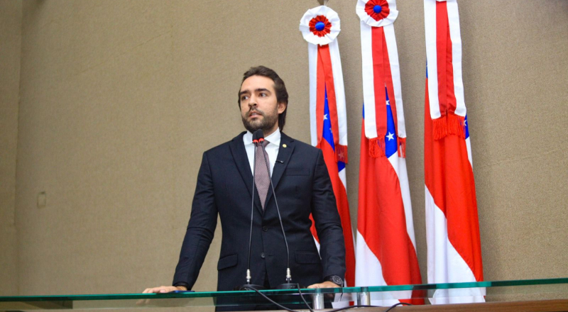 Projeto de Thiago Abrahim amplia Banco de Currículos para mulheres em vulnerabilidade