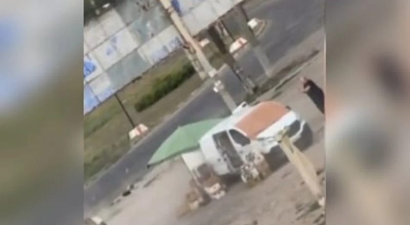 Investida com drone contra civil é registrada em vídeo impactante