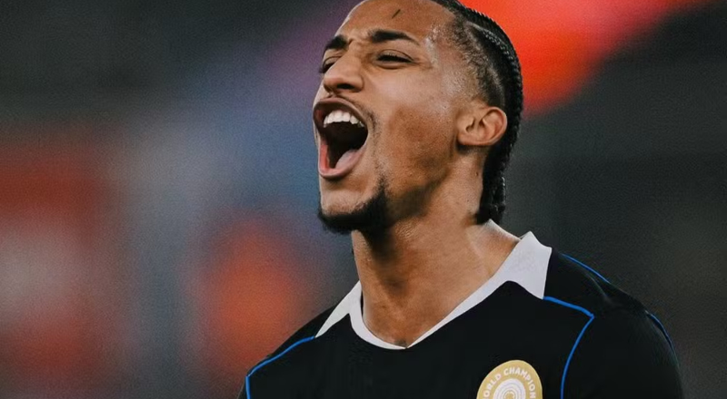 Contrato renovado: Chelsea mantém João Pedro até 2033