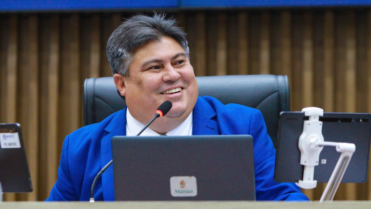 No Dia do Servidor Público, David Reis destaca conquistas da Câmara